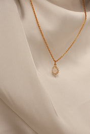 Cloudy - Vintage inspired Moonstone Necklace 18K (other option available)