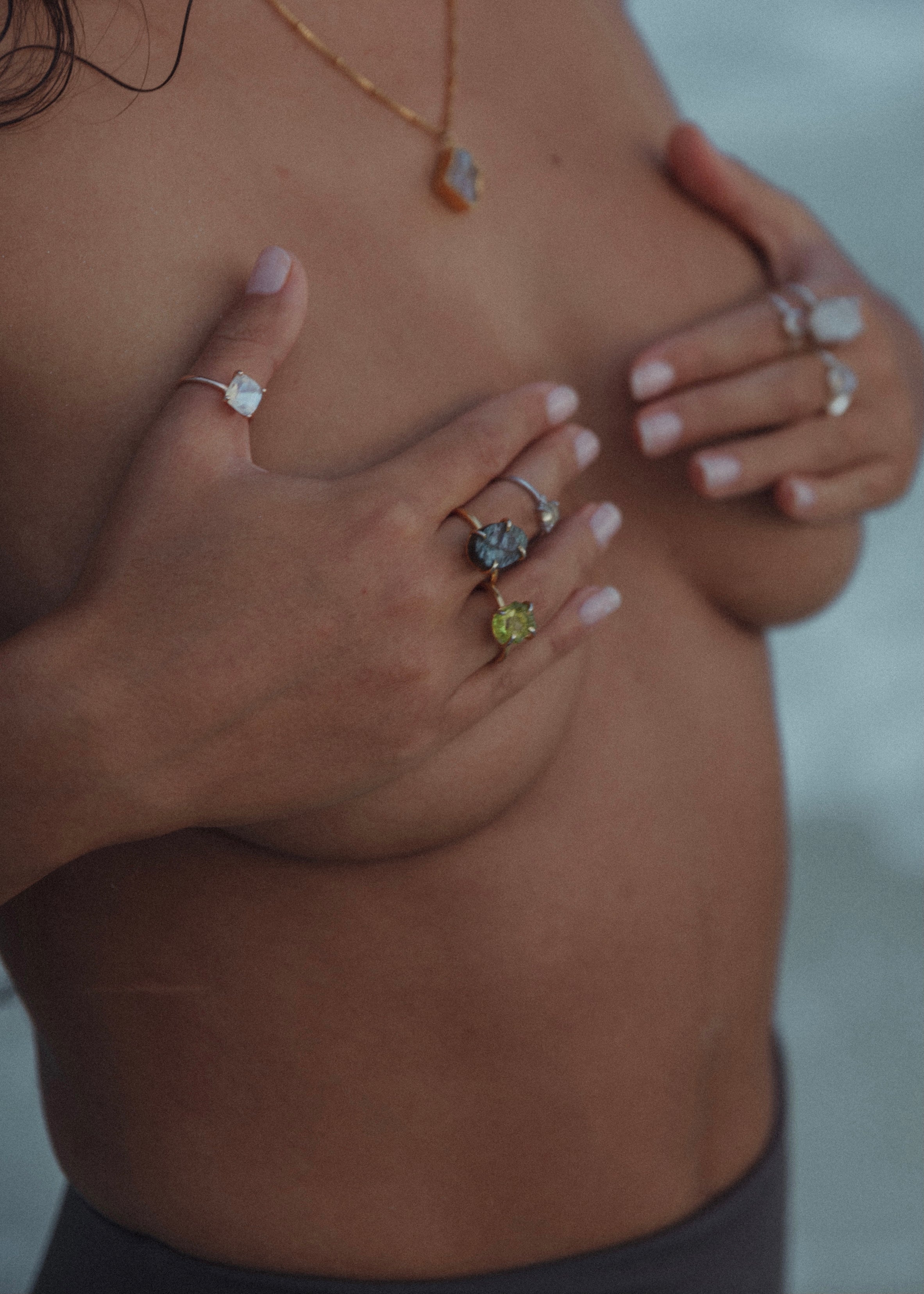 EDEN - Raw Peridot Ring 18K